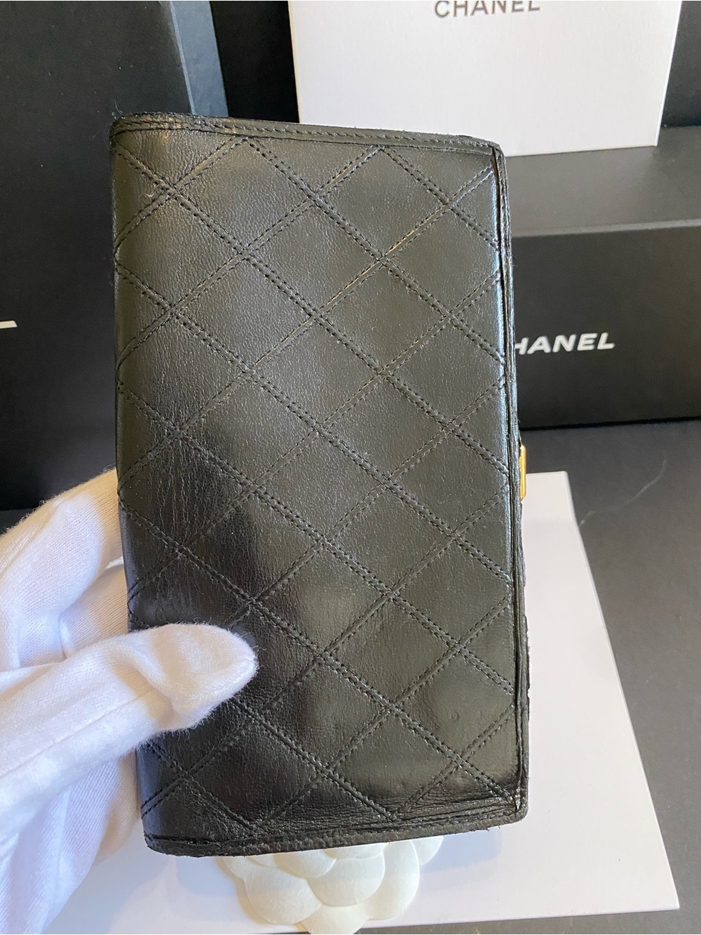 Chanel Vintage Authentic Black Lambskin Quilted Wallet with Coin Compartment - Picture 6 of 14
